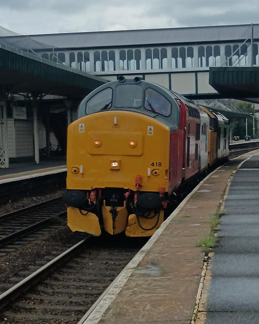 TrainGuy2008 🏴󠁧󠁢󠁷󠁬󠁳󠁿 on Train Siding: It's been a great day up here in North Wales; we had FOUR Class 37s in one day; 37884, 37608,
37508 and 37418!