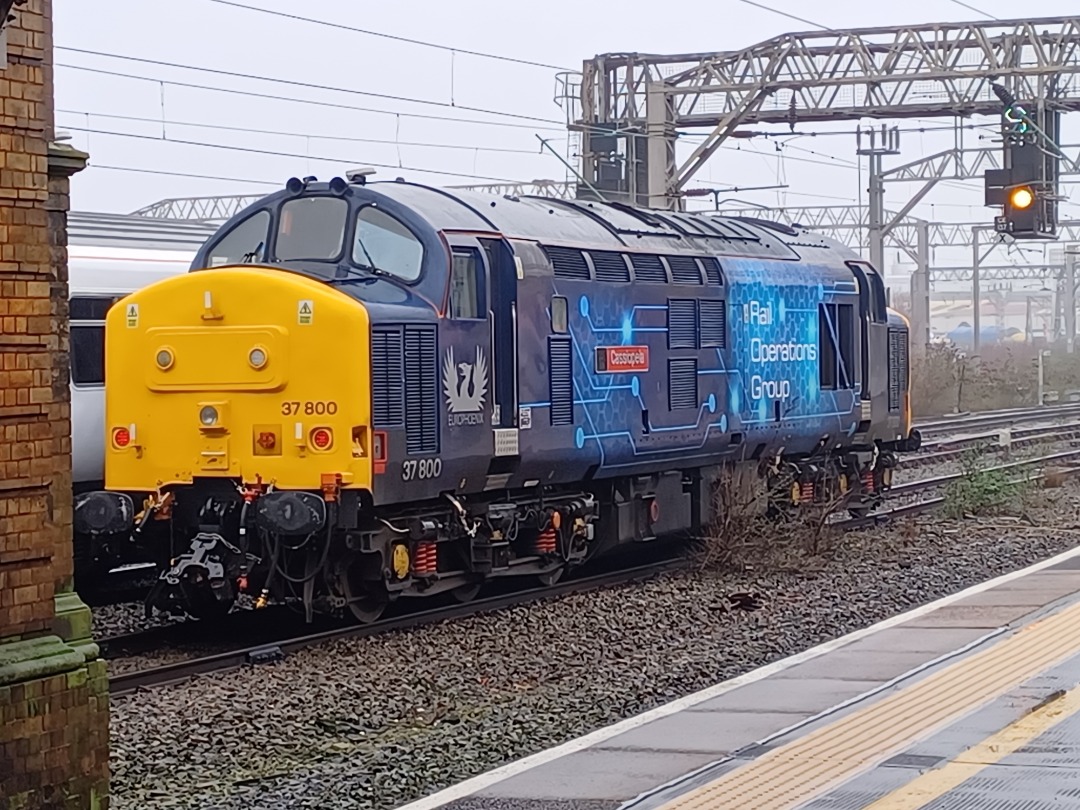 Trainnut on Train Siding: #trainspotting #train #diesel #station #depot #electric #emu Some of the latest photos at Crewe up to today with D6851 Flopsie and
37884