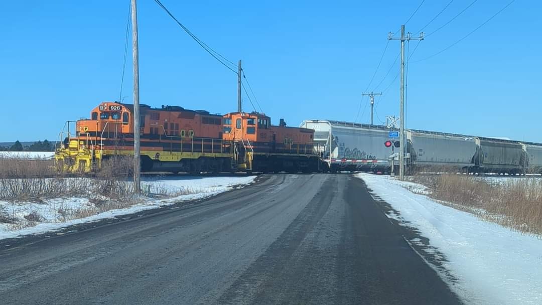 CaptnRetro on Train Siding: Buffalo & Pittsburgh (A G&W owned railroad) BF-1 job heading southbound into Arcade junction. Power on this day (4/15/23)
was GP18 #926 and...