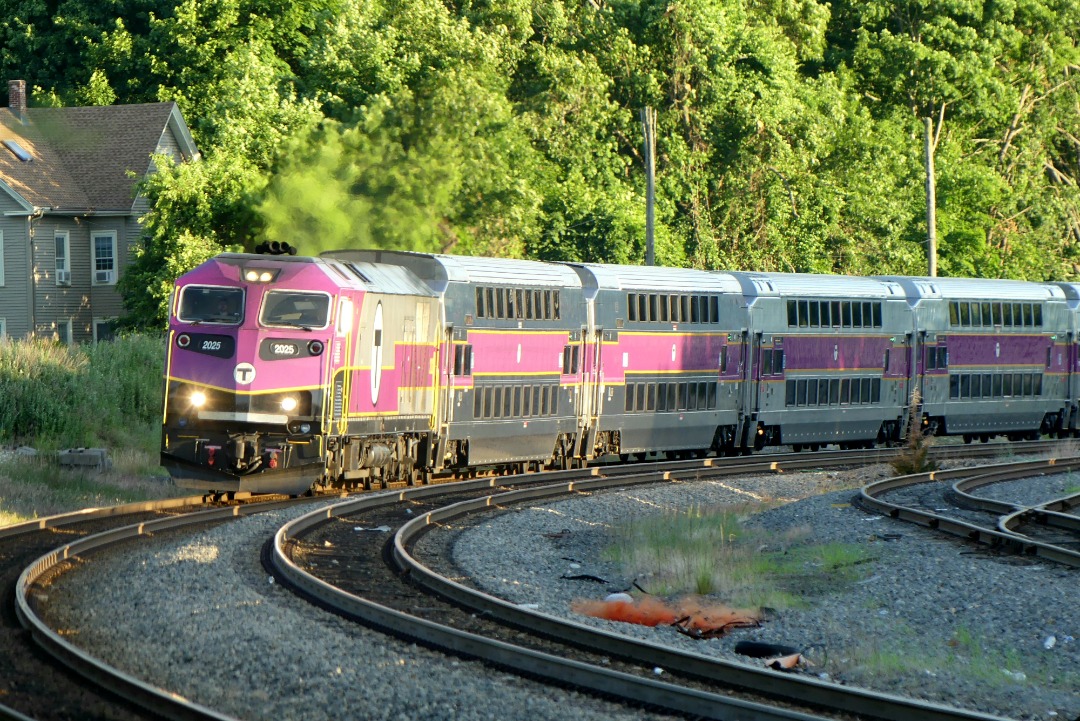 Old Colony Productions on Train Siding: With my bike fixed, trips to the train tracks becomes a common thing for me, here are some photos!