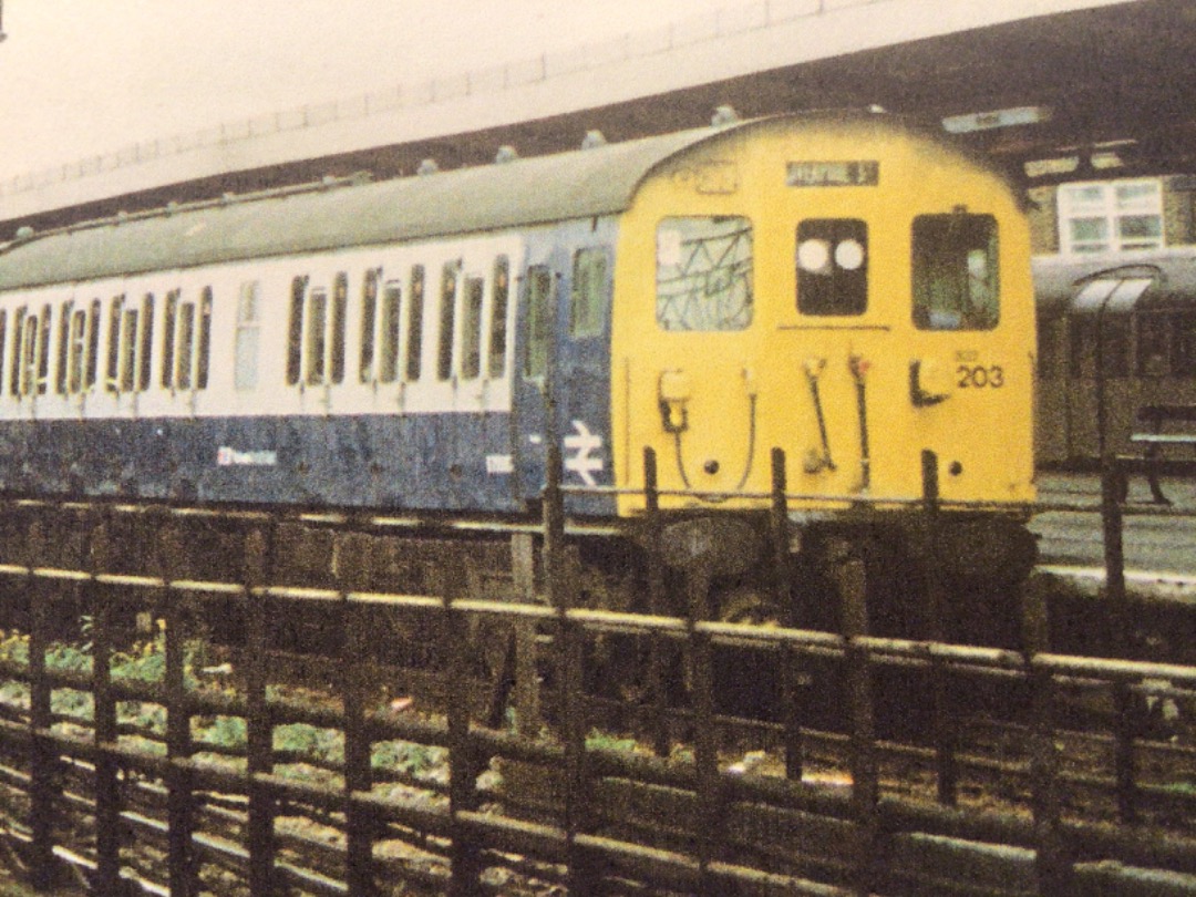 Alex Coomber on Train Siding: A Class 302 No. 302203 introduced from 1958 to 1960. Some units were allocated to work the newly electrified London, Tilbury and
Southend...