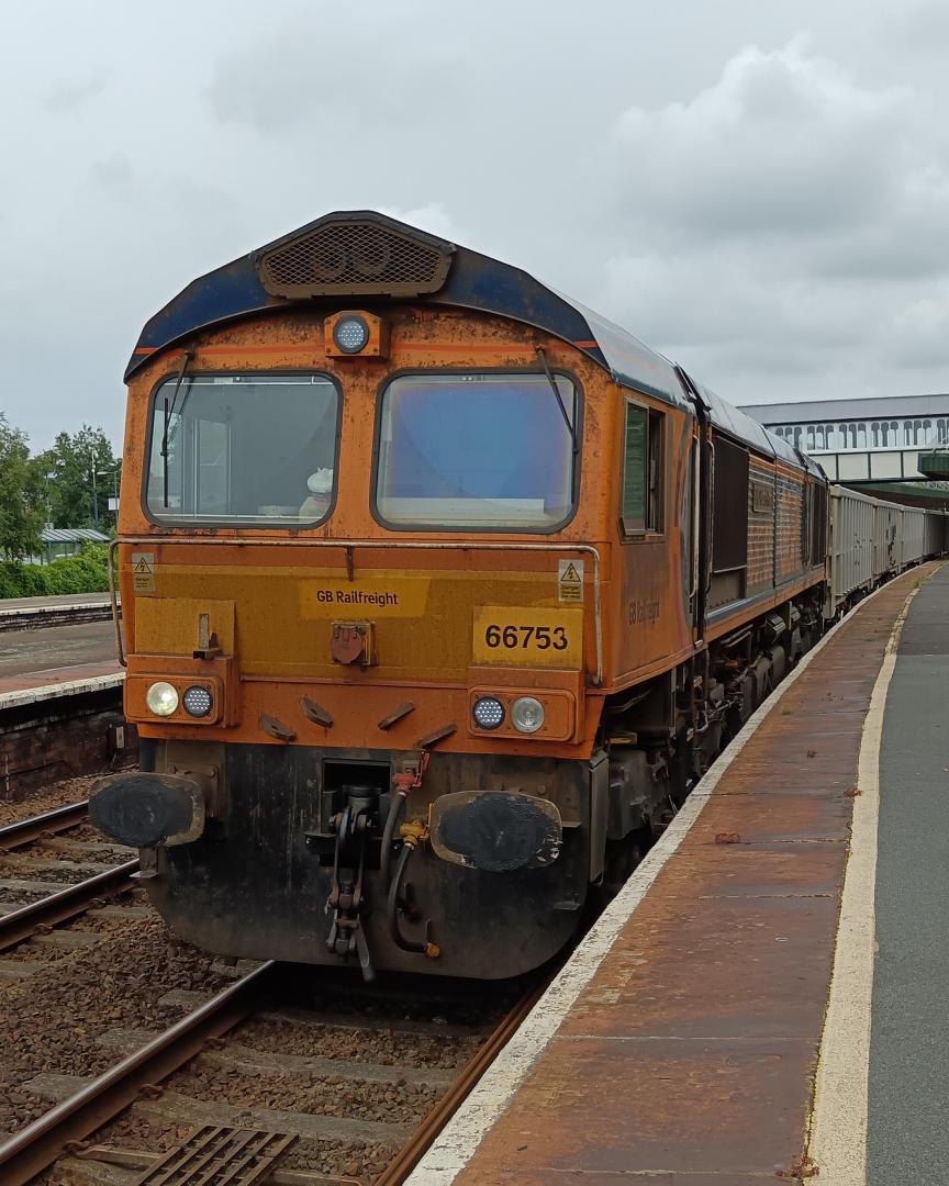 TrainGuy2008 🏴󠁧󠁢󠁷󠁬󠁳󠁿 on Train Siding: Today I saw the Llandudno Junction freight.. which unfortunately isn't a common sight anymore,
it used to...