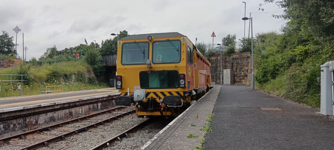 TrainGuy2008 🏴󠁧󠁢󠁷󠁬󠁳󠁿 on Train Siding: I spent a nice hour or so in Wrexham General today, with 70817 coming through on the Carlisle logs, a
Tamper...