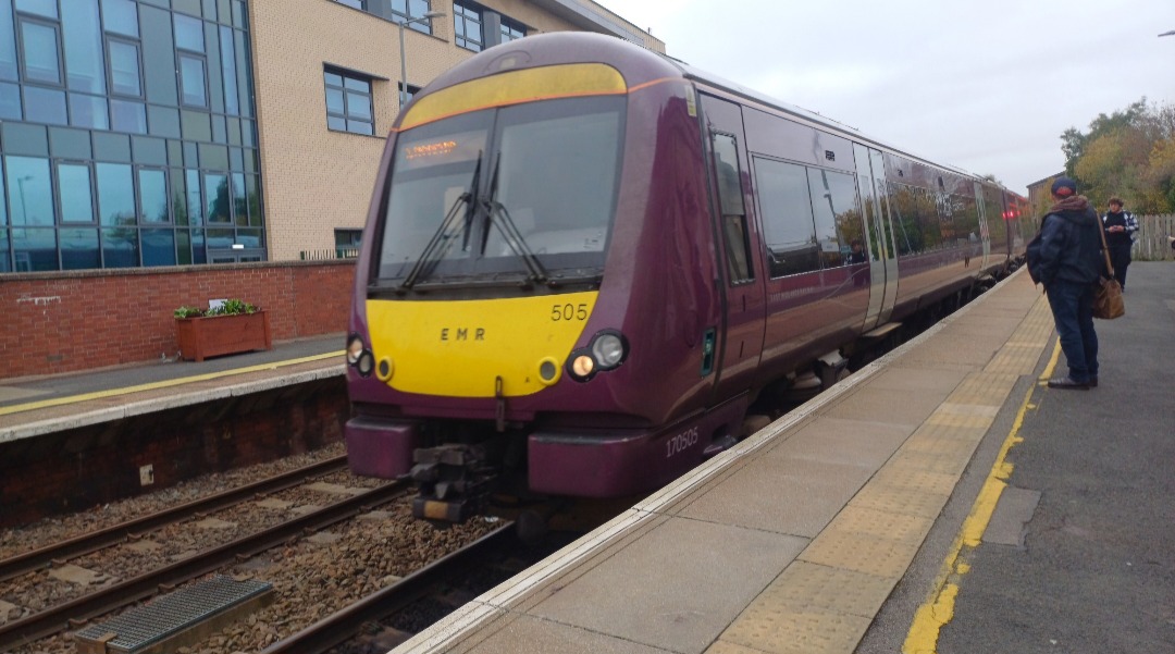 Elijahs transport on Train Siding: Yesterday had a great day out on the trains! First I got an Ex London midland EMR 170 (170505) from Newark castle to
Nottingham,...