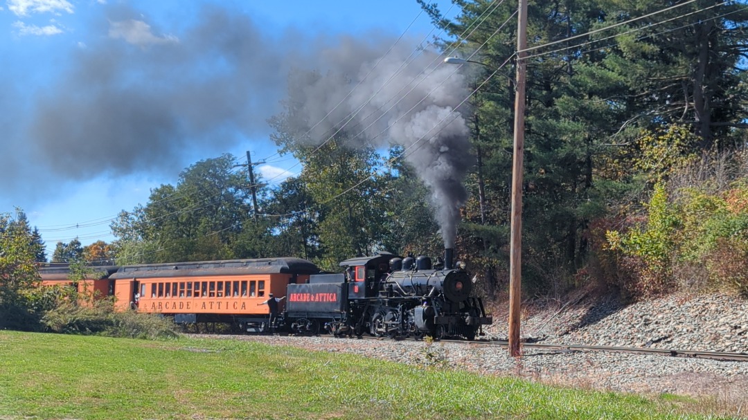 CaptnRetro on Train Siding: Built only a year or two after "The Great War", Alco #62624 was built by the American Locomotive Works per the specs of
the country of...