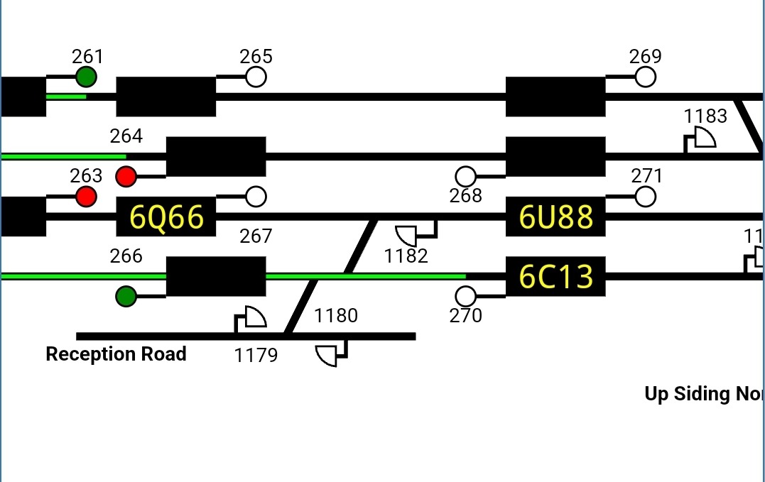 Train Matt1 on Train Siding: Three locos waiting for their nights engineering works between Three Bridges and Gatwick Airport. #Gatwick #ThreeBridges
#possession #T3...