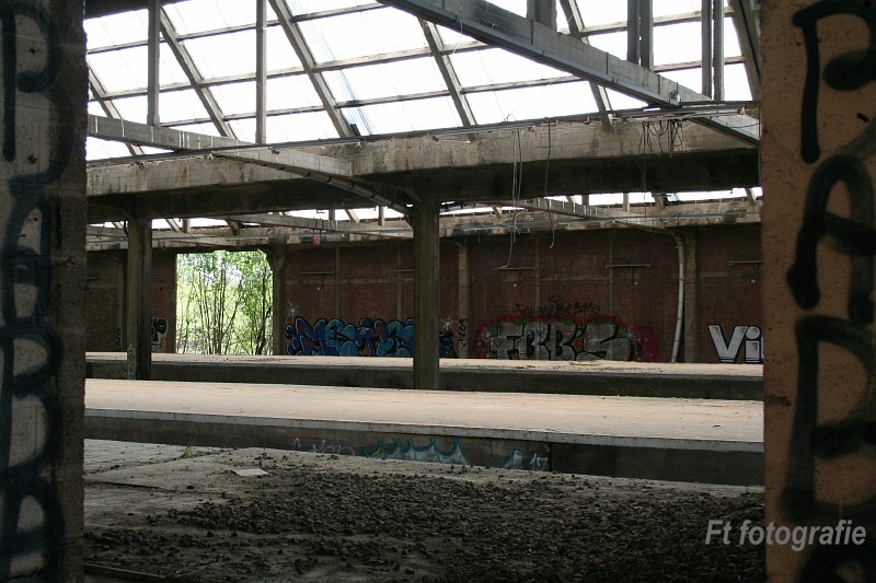 Christiaan Blokhorst on Train Siding: Verlaten trein remise in montzen belgië. Foto's zijn uit 2017 toen ik net begon met fotografie van verlaten
plekken. Ik probeer...