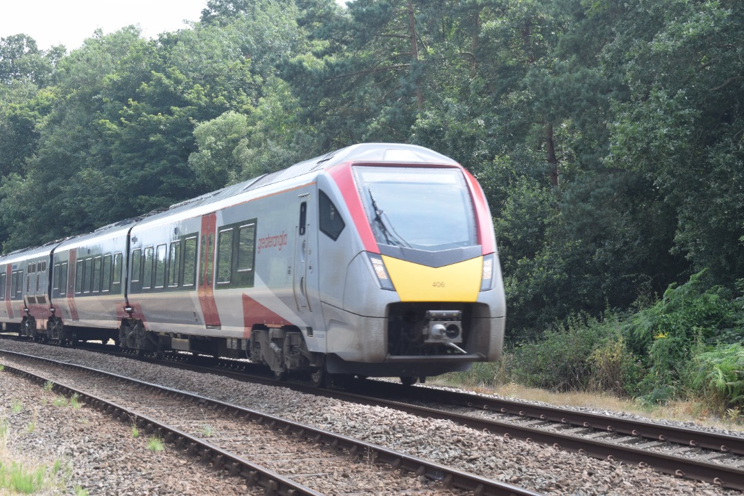 Hardley Distant on Train Siding: CURRENT: 755406 approaches Fisher Row Foot Crossing between Somerleyton and Oulton Broad North Stations with the 2J77 12:57
Lowestoft...