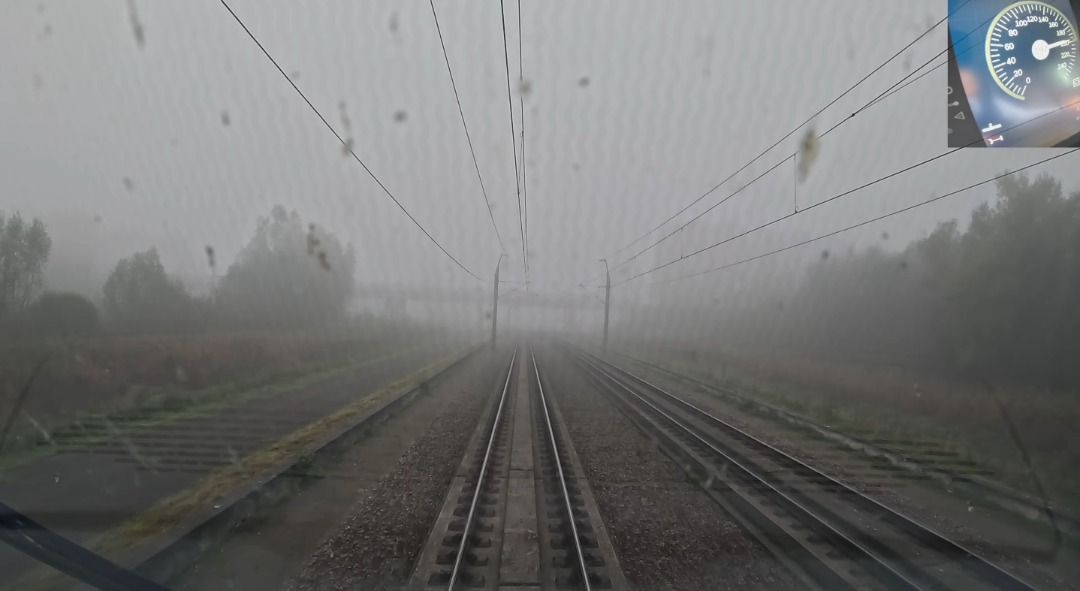 Machinist Stefan on Train Siding: Problemen op de #HSL zijn minder geworden tussen Rotterdam en Breda. Onder andere doordat de fasescheiding bij Lage Zwaluwe
is...