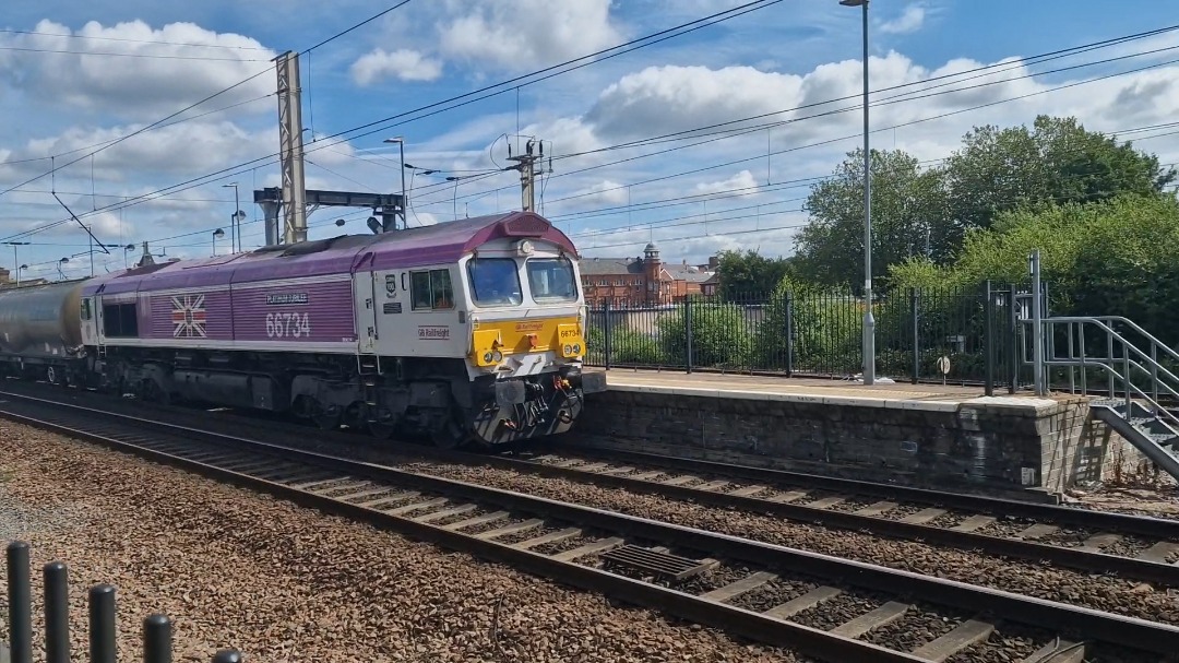 Nathaniel on Train Siding: Some of the trains from the 19th at Warrington BQ including class 20 189 and 20 142, class 43 the flying banana, class 805 002, class
158...