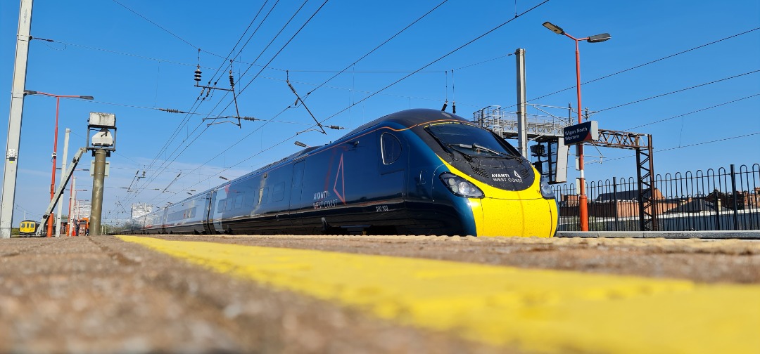 Tom Lonsdale on Train Siding: #AvantiWestCoast 390103 at Wigan North Western on a service to London Euston #trainspotting #train #emu #station #photo #Class390