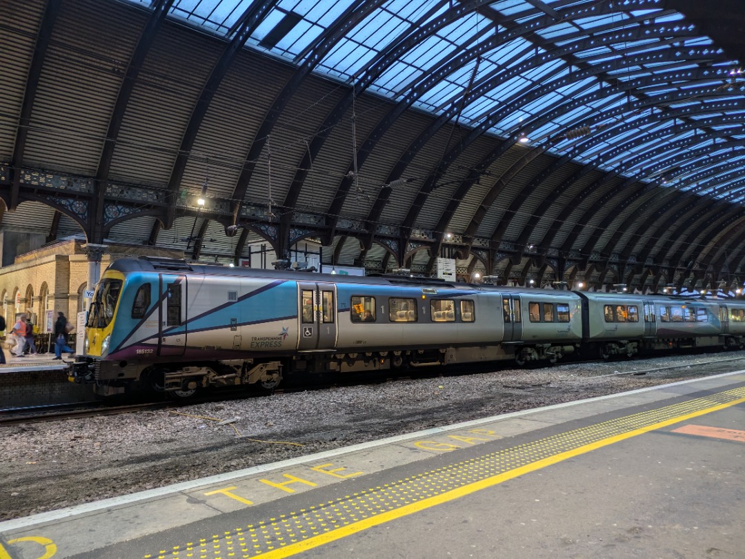 Rail Ale Adventures on Train Siding: 185132 on the rear of 1P82 1651 Saltburn to Manchester Airport under the arches at York station.