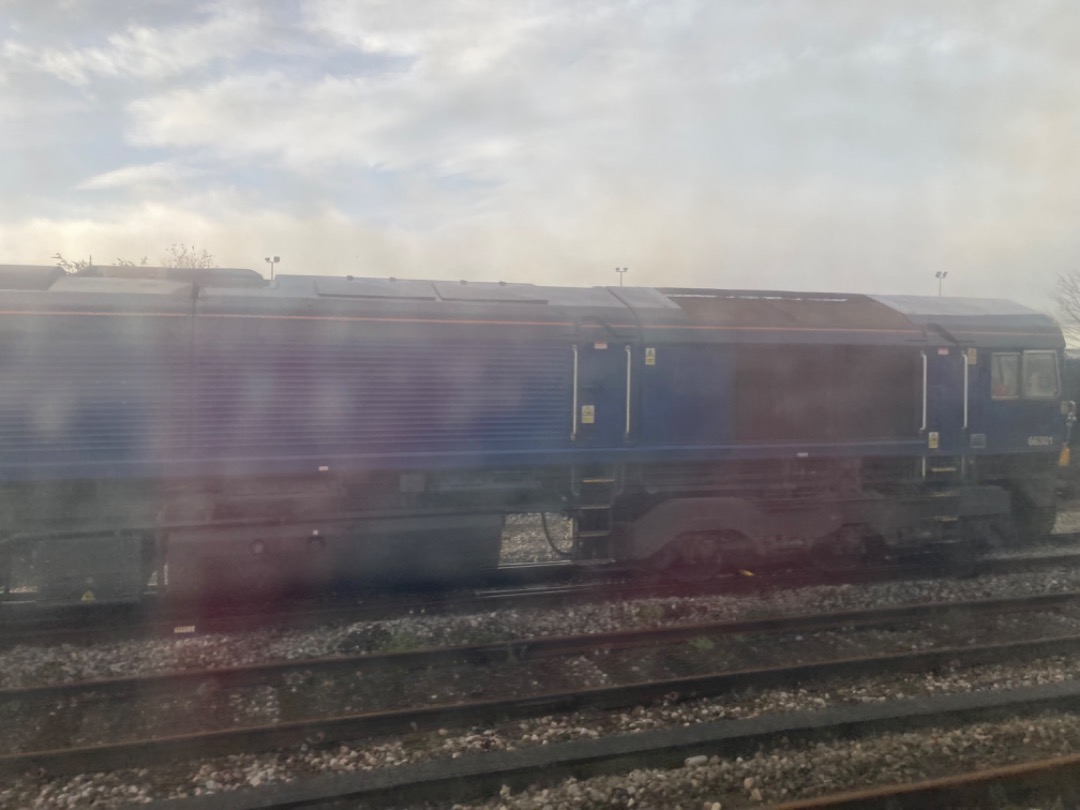 Theo555 on Train Siding: Some pictures from an outing today at Birmingham New Street and Wolverhampton, and a couple of other places