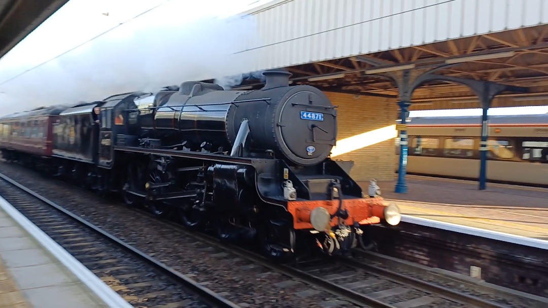 James Taylor on Train Siding: 44871 Black five passing through warrington bank Quay station https://youtube.com/@jamestaylortrains?si=zbDQPEeQwEGoSFsx