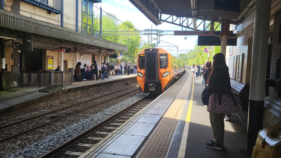 westmidlandstransport on Train Siding: A few days ago, I filmed a vlog on the SHL, with 172s and 139s! Gladly there was no 172342! 😄