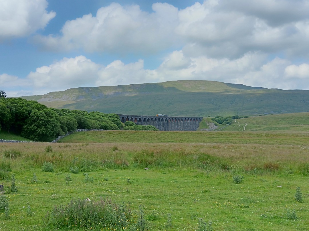 Whistlestopper on Train Siding: Northern class 158/8 No. #158853 passing over Ribblehead Viaduct this afternoon working 2H89 1058 Carlisle to Leeds.