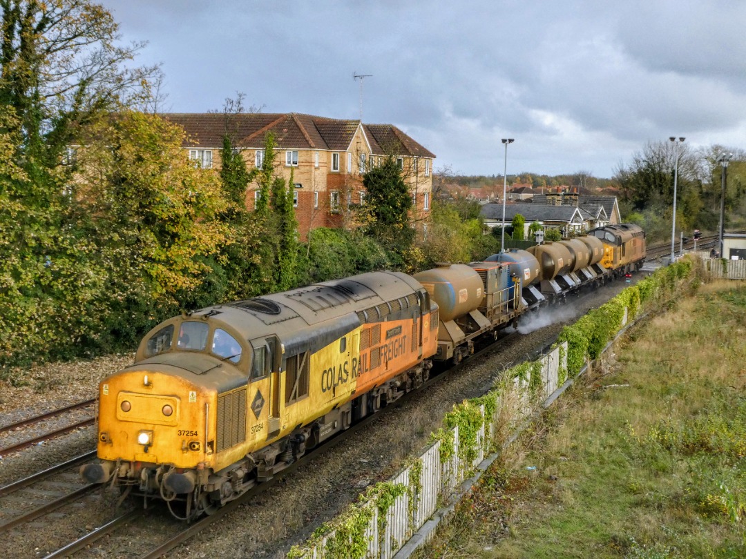 The Jamster on Train Siding: Colas 37254 and 37175 approach Driffield with the East Yorkshire RHTT, 3J51 0945 York Thrall Europa to York Thrall Europa.
12/11/24