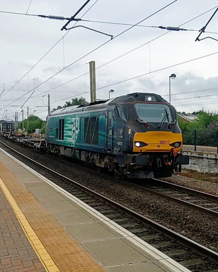 TrainGuy2008 🏴󠁧󠁢󠁷󠁬󠁳󠁿 on Train Siding: I took a nice little trip to Warrington Bank Quay today and saw some good stuff, including a thrashy
66737...