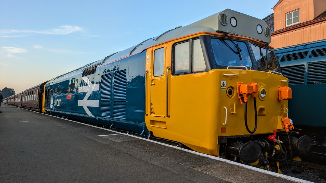 kieran harrod on Train Siding: Hoover treasures of the SVR, collection of photos of class 50s running at the SVR autumn diesel gala at Kidderminster last
weekend....