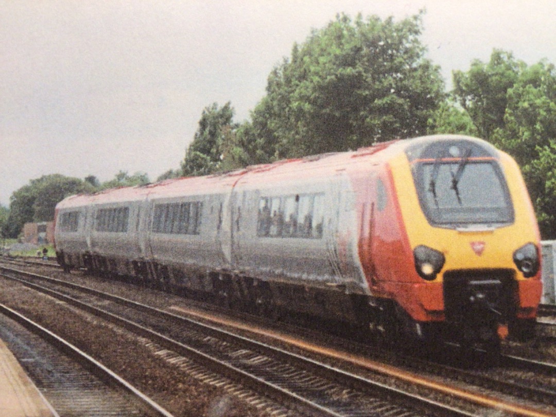 Alex Coomber on Train Siding: A Class 220 Voyager. No. 220017. The Class 220 was Virgins response for the Cross Country Services. A brand new Virgin Voyager No.
220017...