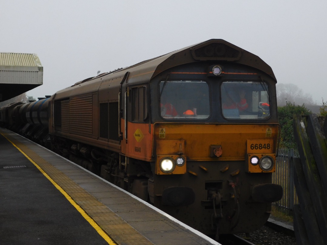 Transport in N-E Lincolnshire on Train Siding: #trainspotting #train #diesel #station #crossing #junction #lineside #photo