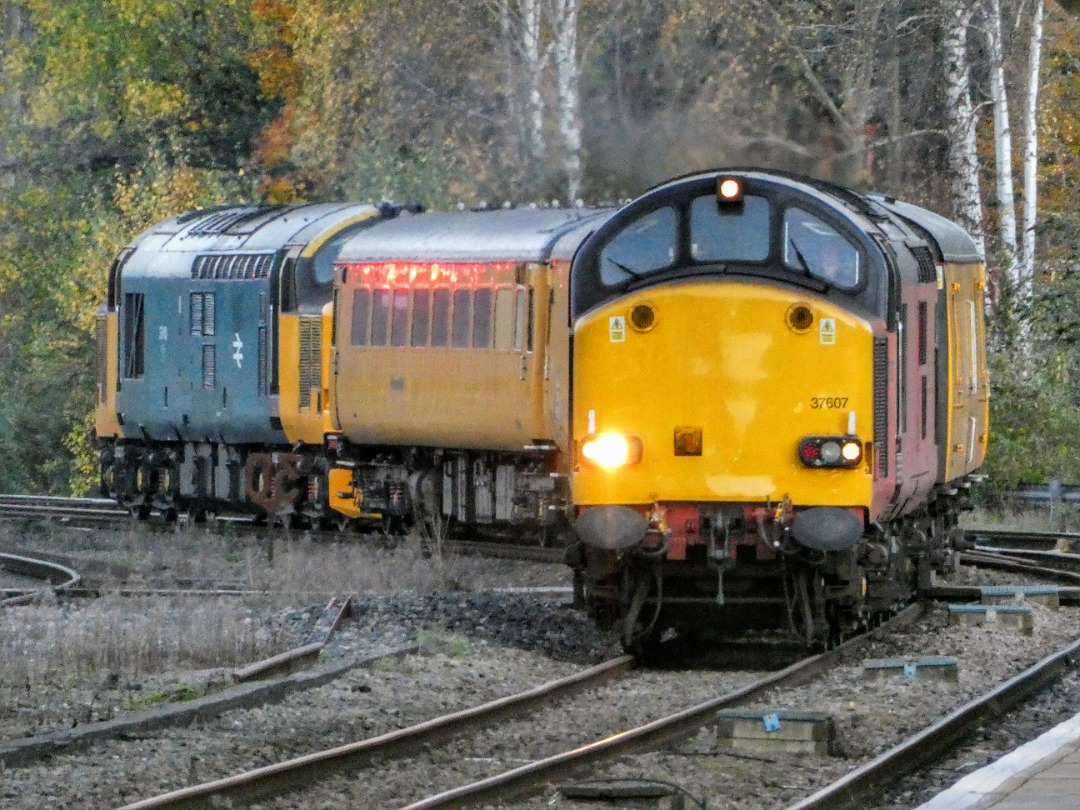 The Jamster on Train Siding: Harry Needle 37607 and 37610 arrive at Chester working 1Q41 1311 Derby RTC to Derby RTC. 21/10/24