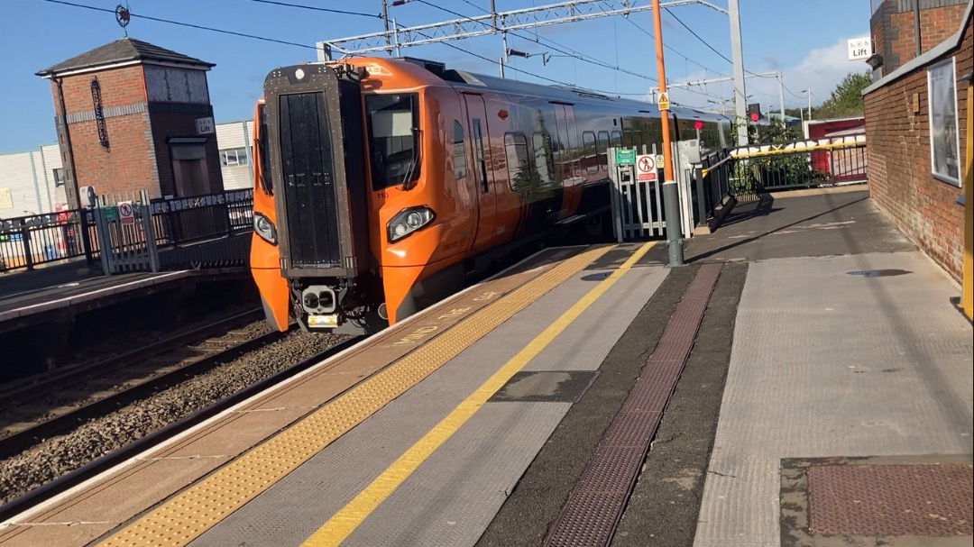 Theo555 on Train Siding: Hey guys, the other day I went to Sandwell and Dudley station for about half an hour and some a few passing Trains, caught TFW's
158832 with a...