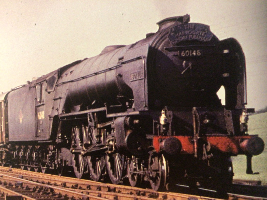 Alex Coomber on Train Siding: The Harrogate Sunday Pullman in all its glory passes Beeston Junction South of Leeds pulled by a Peppercorn Class A1 4-6-2 No.
60148...