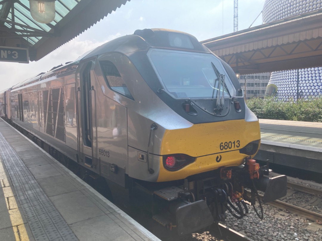 Theo555 on Train Siding: Decided to take another Chiltern trip to Leamington again today, gonna make a YT video on comparing the Class 168 and Class 68 silver
trains...