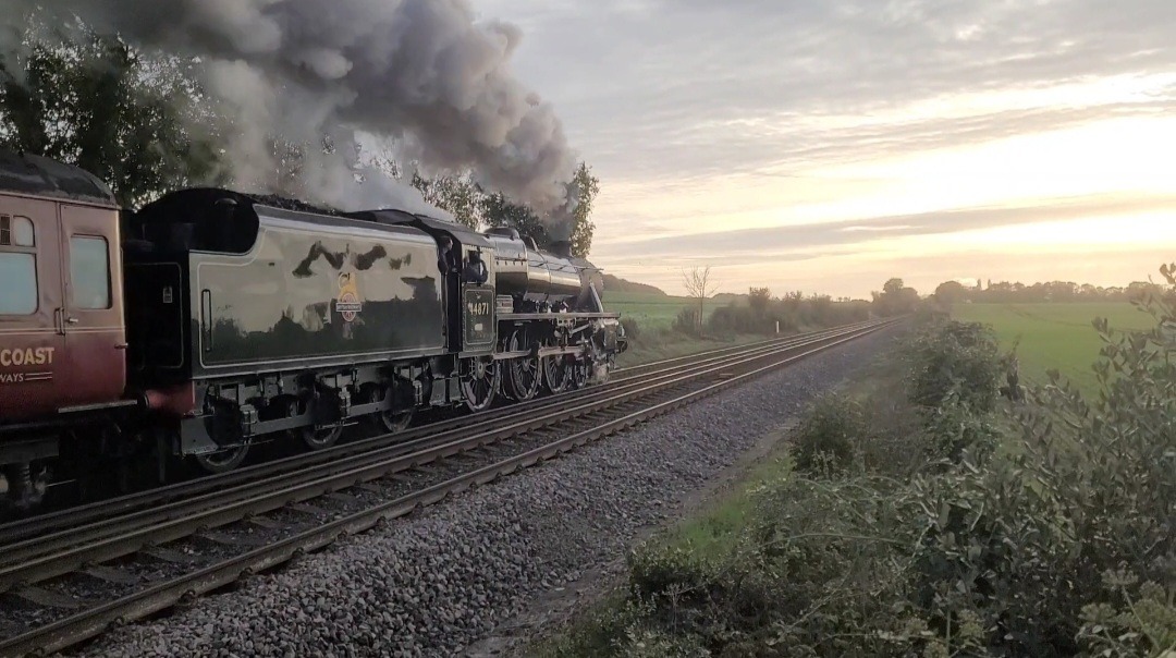 DJ Scania RigRider on Train Siding: 🌹44871 Black 5 working the "Armistice Steam Express" around Kent from Canterbury West to London Victoria!