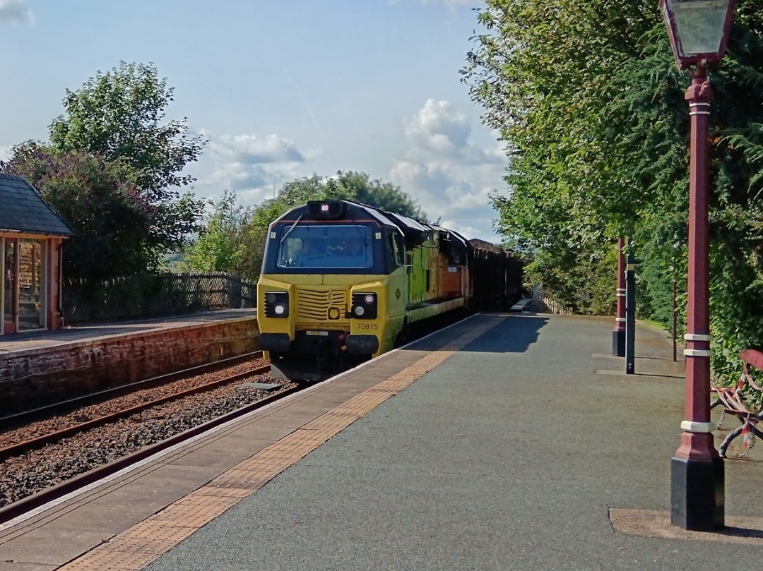 Whistlestopper on Train Siding: Colas Rail class 70/8 No. #70815 passing Langwathby this afternoon working an extremely late 6J37 1252 Carlisle Yard to Chirk
Kronospan.