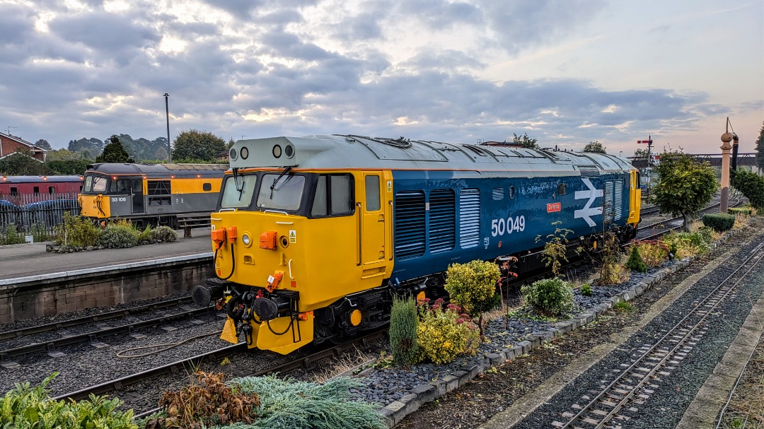 kieran harrod on Train Siding: Hoover treasures of the SVR, collection of photos of class 50s running at the SVR autumn diesel gala at Kidderminster last
weekend....