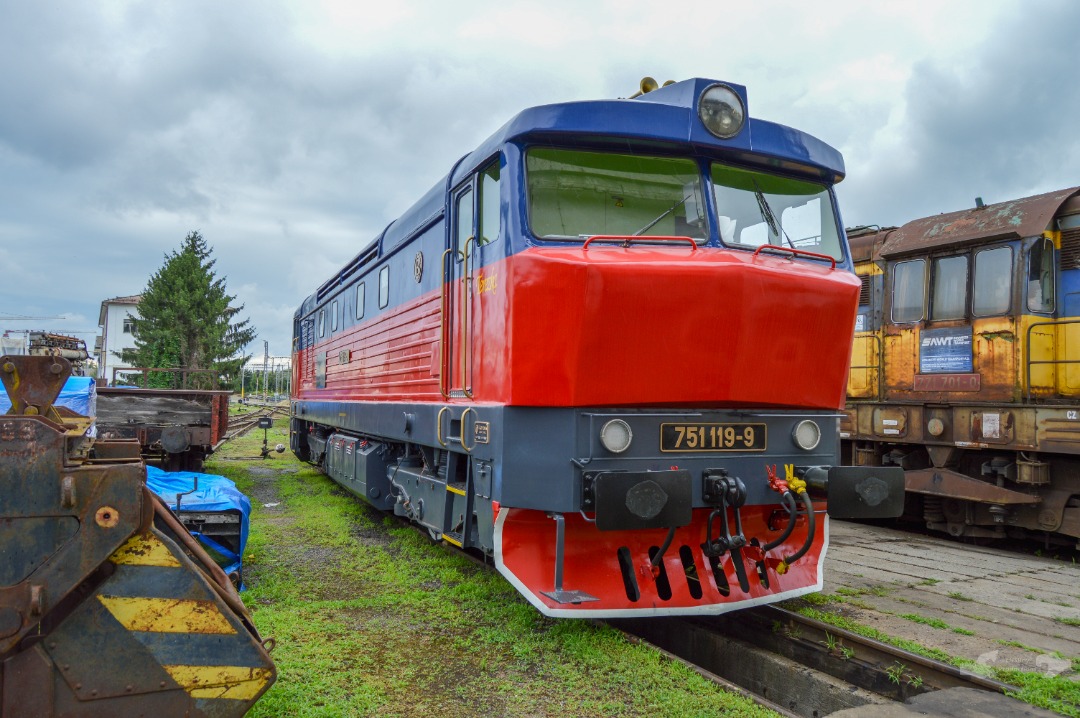 Adam L. on Train Siding: An ČKD Praha built T478.1 Class (751 Class After Breakup 🇨🇿🇸🇰) is seen fresh after rebuild at the KPKV Brno maintanance
facility...