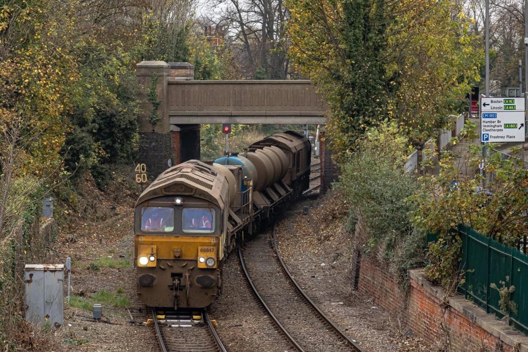 Inter City Railway Society on Train Siding: 66847 “Terry Baker” tnt with 66848 approaching Grimsby Town with 0851 Wrenthorpe Recp. to Grimsby Town.