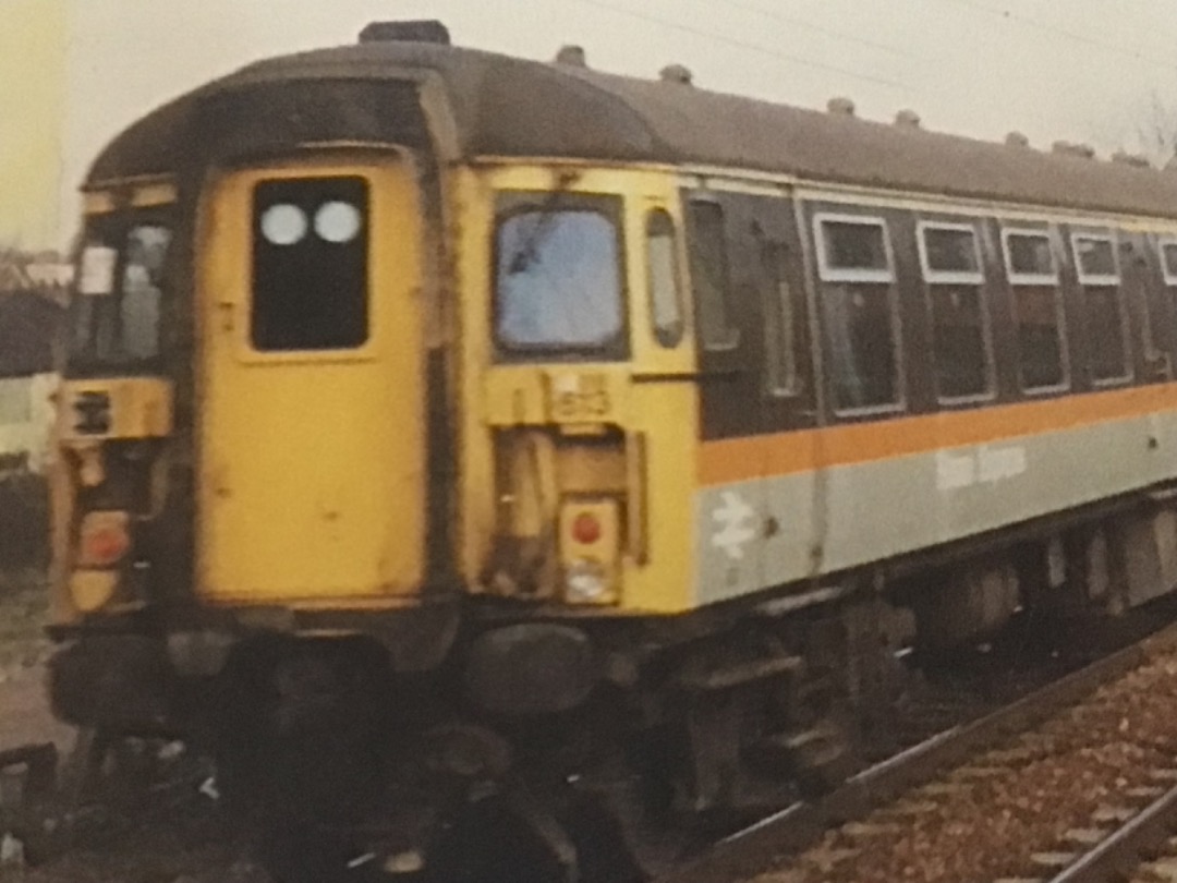 Alex Coomber on Train Siding: A Class 309. No. 309613. The Class 309 Clacton Express units were built in 1962-63. They were the first 25 KV express units and
the first...