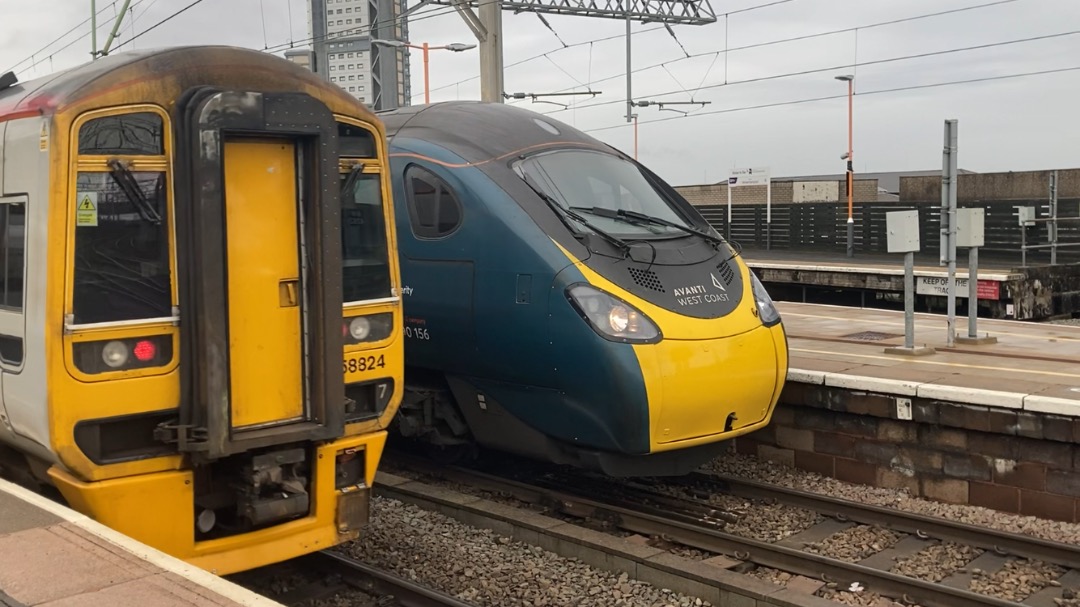 Theo555 on Train Siding: Some pictures from an outing today at Birmingham New Street and Wolverhampton, and a couple of other places