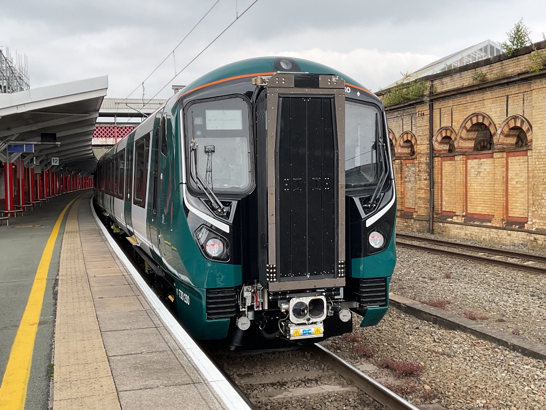 George on Train Siding: Last of the Manchester trip, a few units at Crewe while awaiting our train back towards Birmingham.