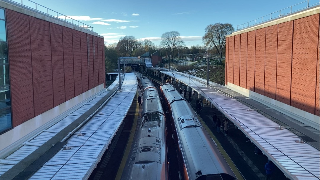 Theo555 on Train Siding: Thought I'd take another little trip to University today, aswell as spotting some trains at New St, and to Moor St station,
beautiful...