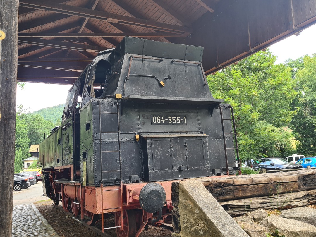 Spooked Locomotive on Train Siding: 3 days ago in the Handwerksmuseum in Rötz. The Museumlocomotive class 64 tank engine.