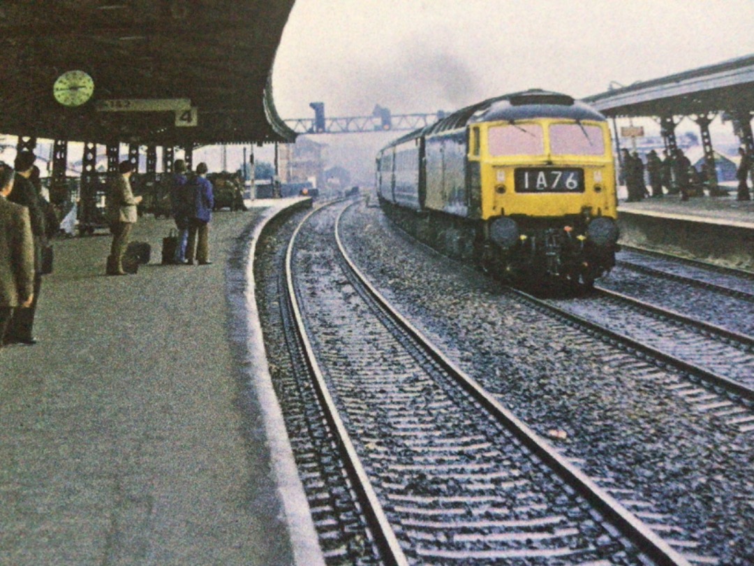 Alex Coomber on Train Siding: A Class 47. 47500 passes Reading with the 12:40 PM from Weston Super Mare to London Paddington on 13th July 1974.