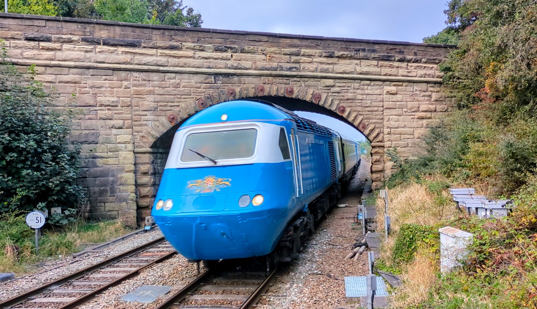 kieran harrod on Train Siding: LSL Midland Pullman HST powering between Newport and Durham on 1Z89 + 1Z90 today seen through Moorthorpe train station with power
cars...