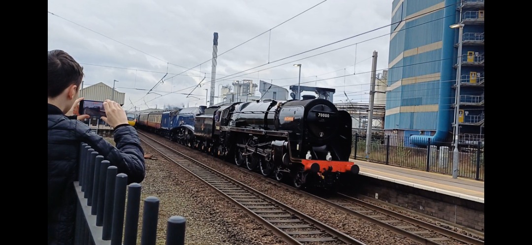James Taylor on Train Siding: Northen bell and sir nigel gresley and britannia at warrington Bank Quay station on the 14 of March 2024 57 313 and 70000 and
60007