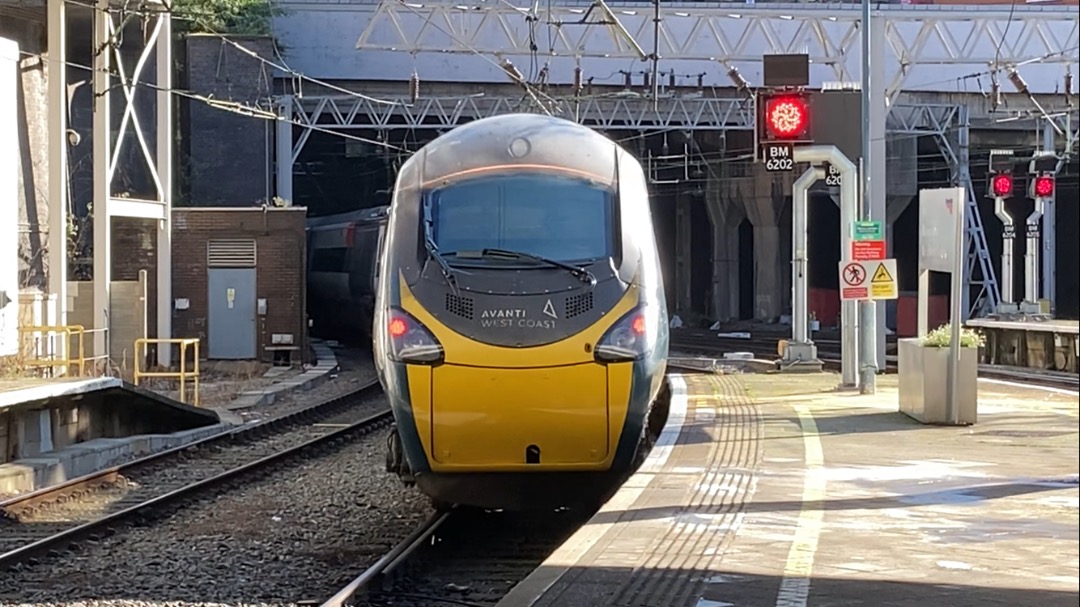 Theo555 on Train Siding: Alright, not too much to say about today, but today @George and I decided to do a bit of spotting at Bham New St and Intl, got to ride
a good...