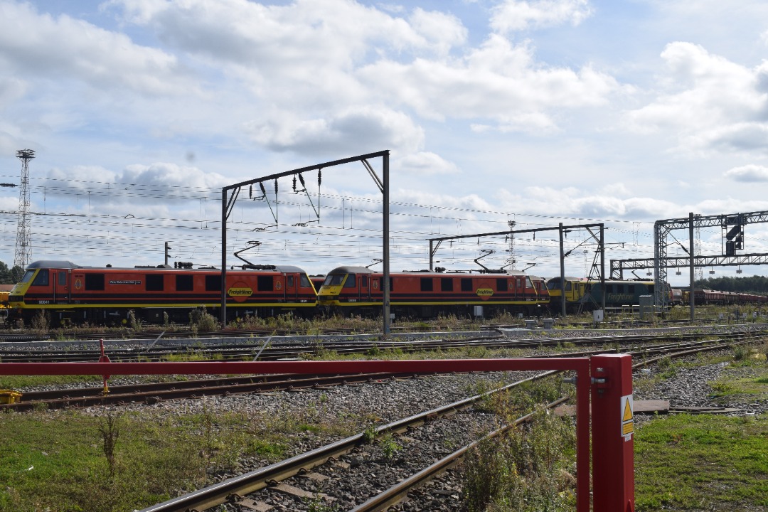 Hardley Distant on Train Siding: On Saturday 14th September 2024, I was lucky enough to be part of a tour of Crewe Basford Hall Yard courtesy of the Intercity
Railway...