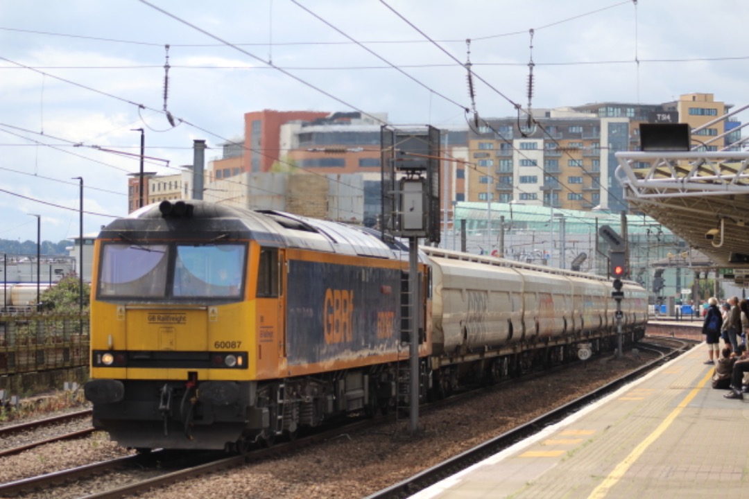 Connor Murdoch on Train Siding: GBRF 60087 trundling through NCL with a rake of Biomass hopper wagons on 6N22 (Tyne Coal Terminal GBRF - Lynemouth power station
GBRF)