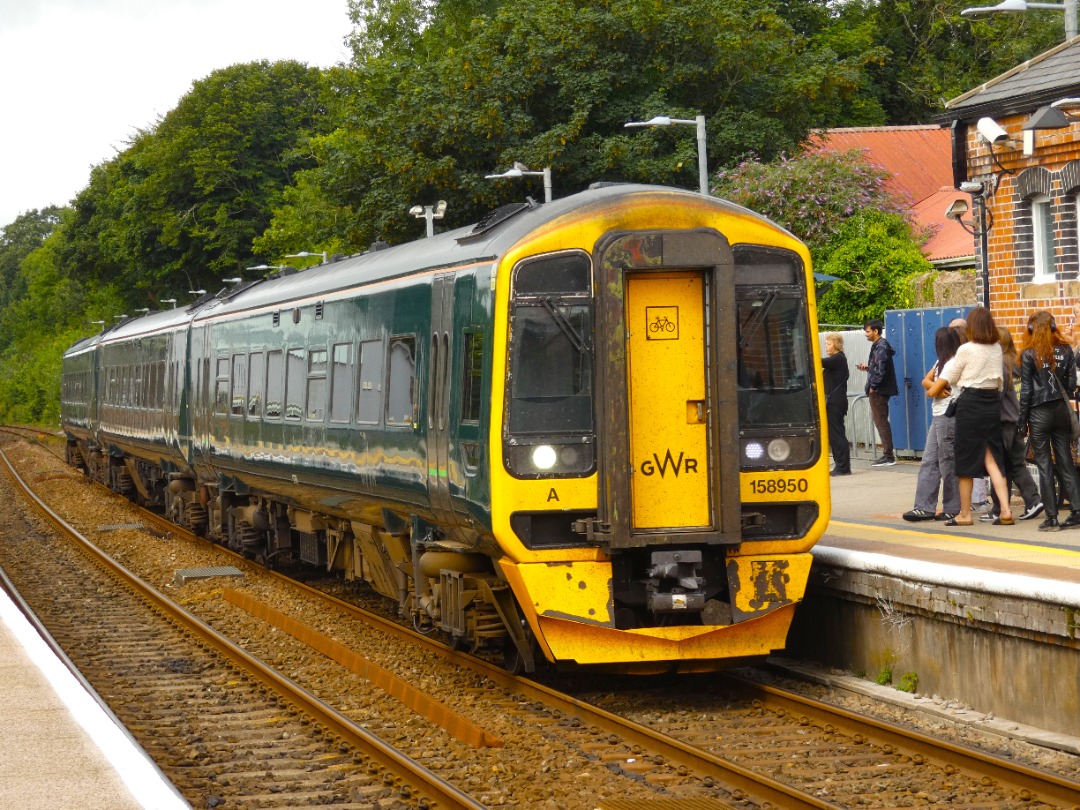 Jacobs Train Videos on Train Siding: #158950 is seen stood at Camborne station working a Great Western Railway service from Penzance to Plymouth