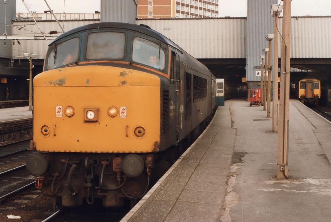 Inter City Railway Society on Train Siding: Class 45/1 no.45110 waits departure time at Leeds with the 16:27 Leeds - Nottingham