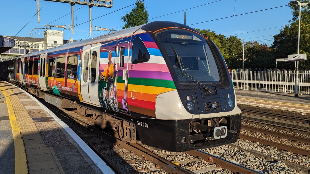 Stephen Hack on Train Siding: Elizabeth Line's Trainbow 345055 leaves Twyford, the penultimate stop on its journey this evening, working 9R78 1646 Abbey
Wood to Reading.