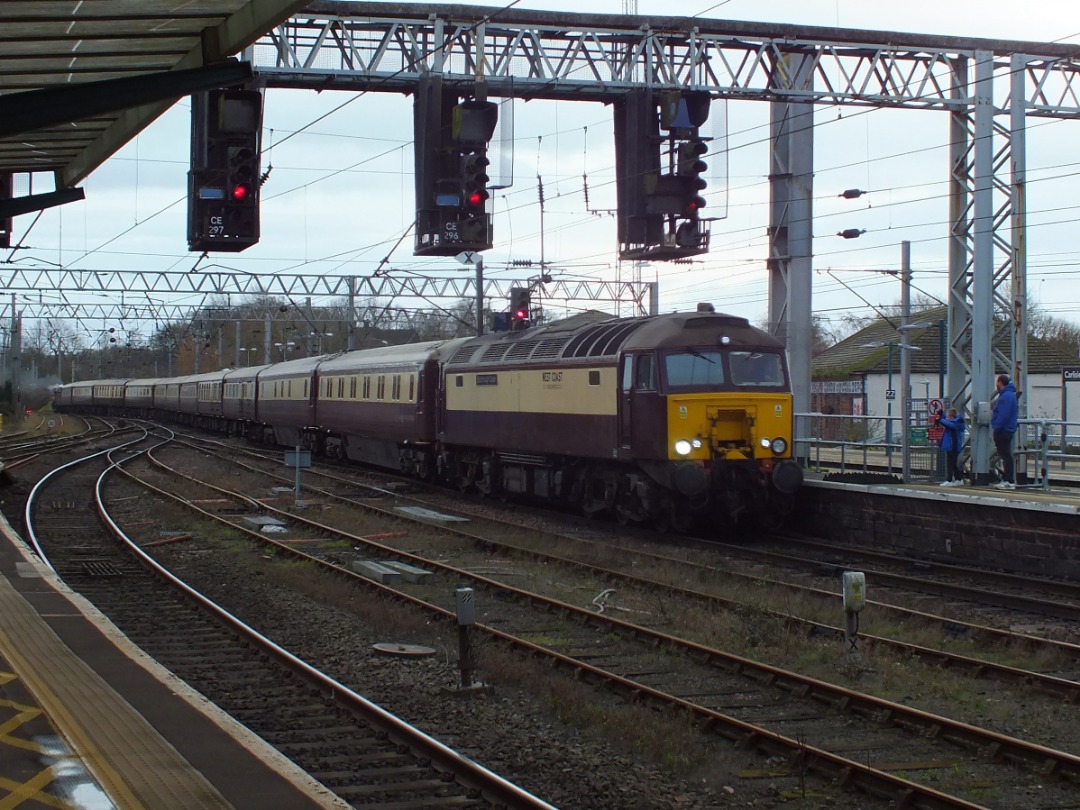 Whistlestopper on Train Siding: A regular feature at Carlisle is the Northern Belle and on Saturday 17th November 57313 "Scarborough Castle" brings
the train back into...