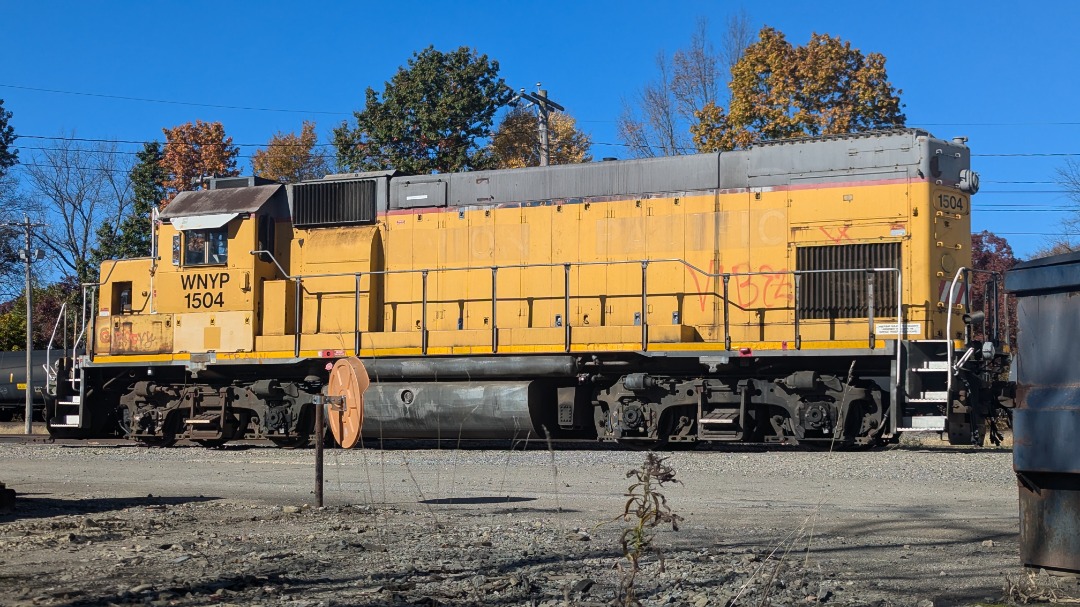 CaptnRetro on Train Siding: One of the four EMD locomotives now rostered on the WNYP- Extra post as my last one got limited to only two pics without me noticing
it...